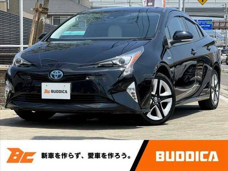 TOYOTA　PRIUS