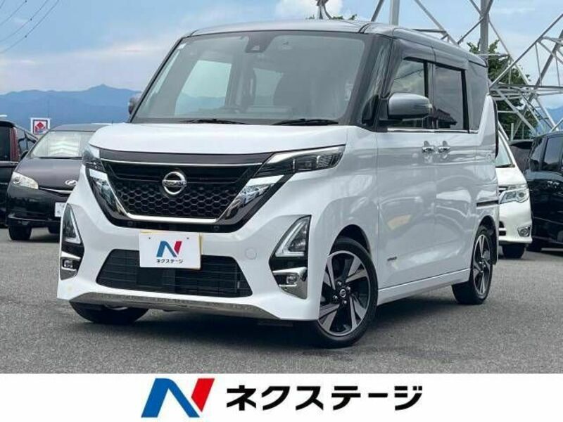 NISSAN　ROOX