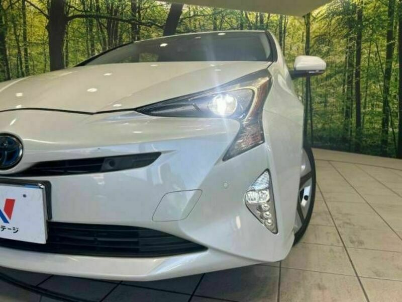 PRIUS-12