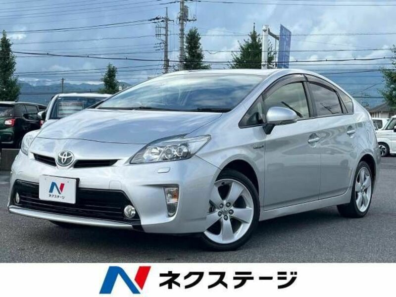 TOYOTA　PRIUS