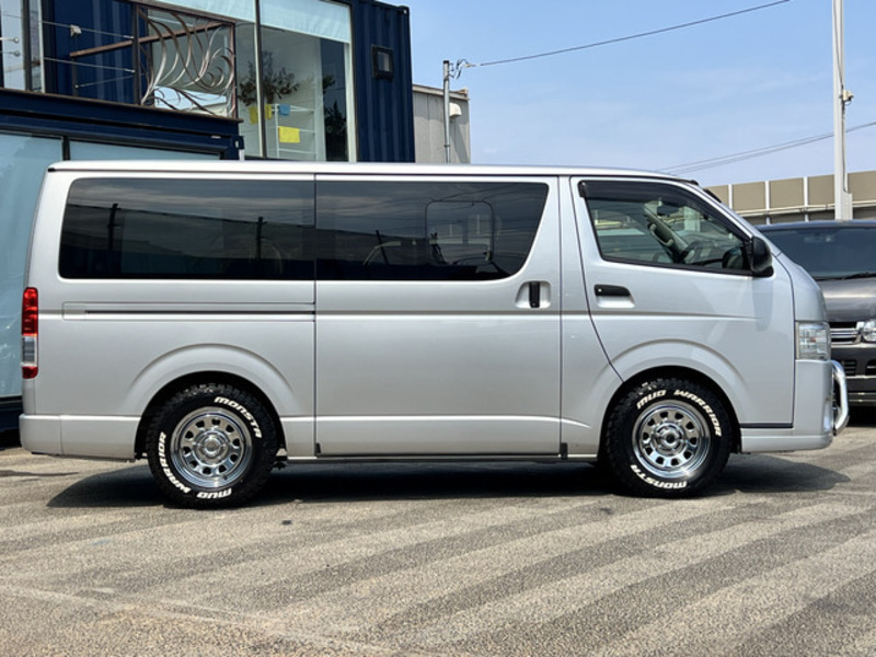 HIACE VAN-1