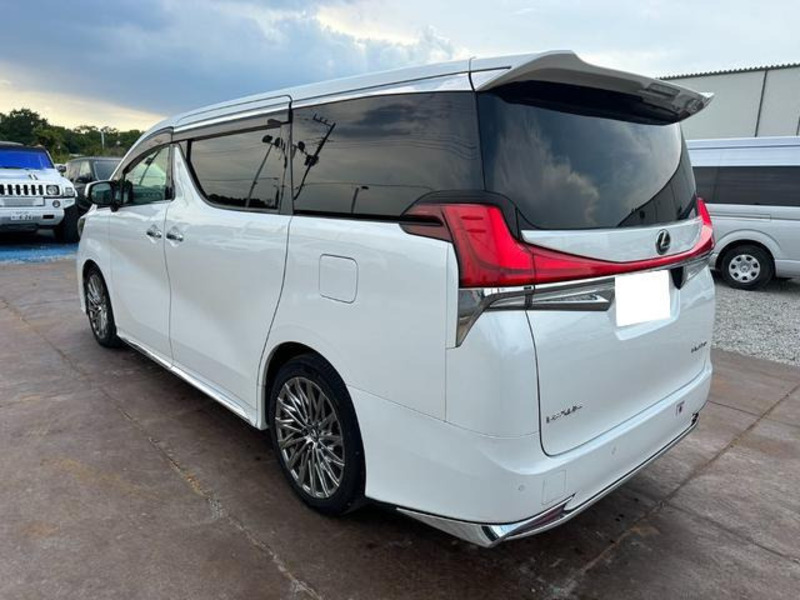 VELLFIRE-5