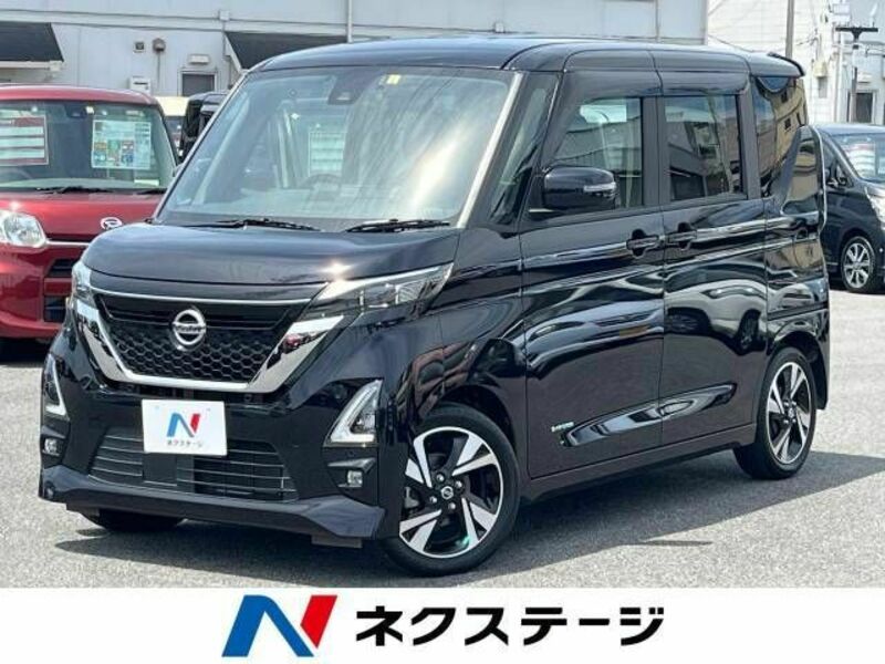 NISSAN　ROOX