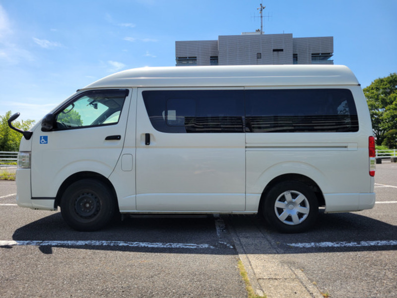 HIACE VAN-6