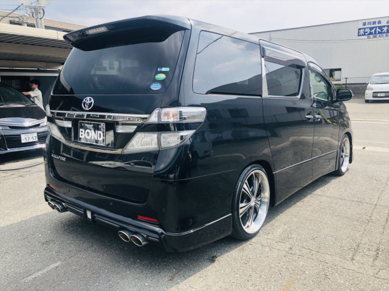 VELLFIRE-18