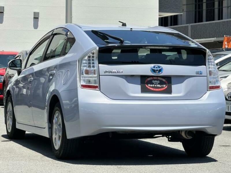 PRIUS-3