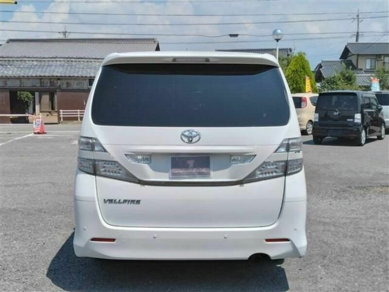 VELLFIRE-5