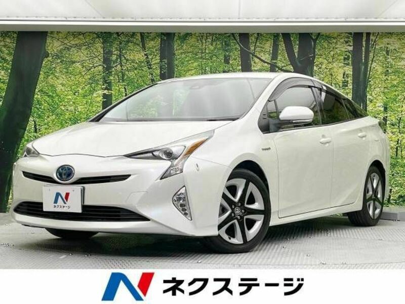 TOYOTA　PRIUS