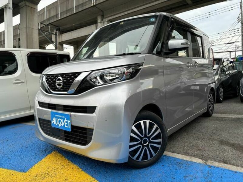 NISSAN　ROOX