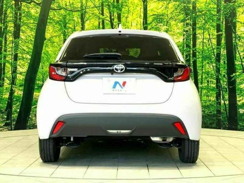 YARIS-15