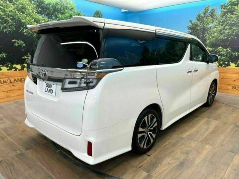 VELLFIRE-18