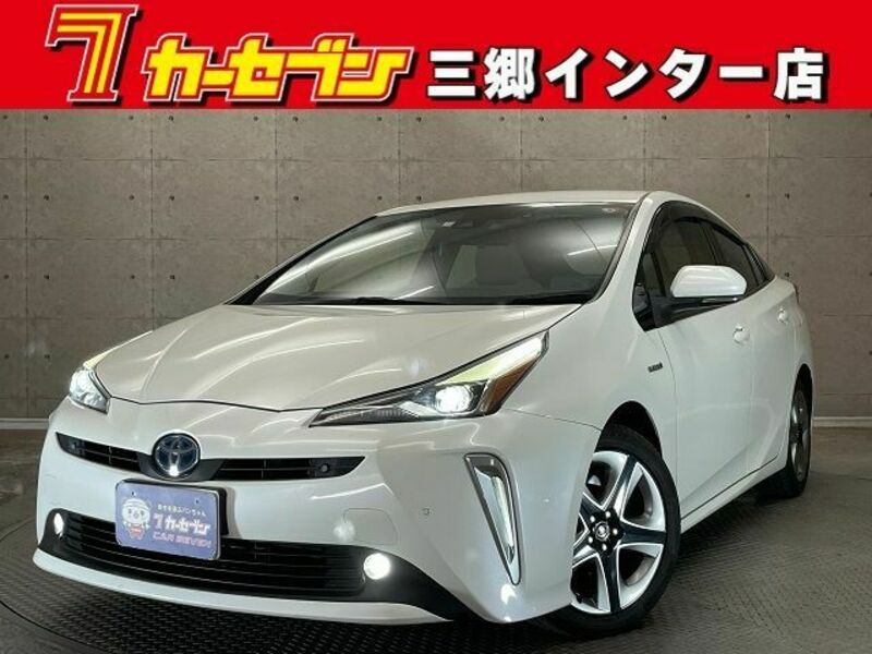 TOYOTA　PRIUS