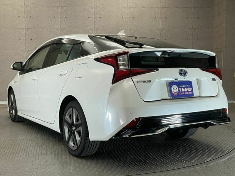 PRIUS-12