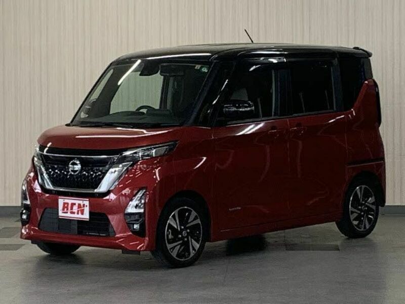 NISSAN　ROOX