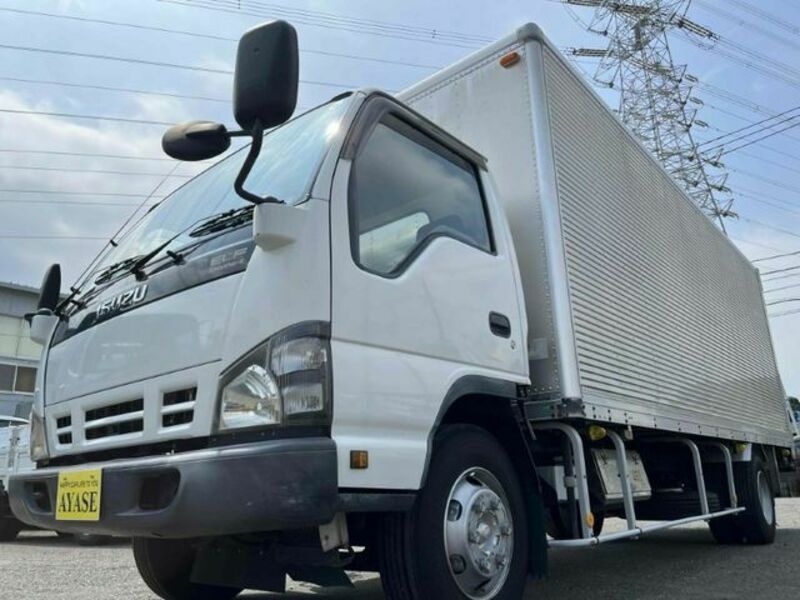 ISUZU　ELF