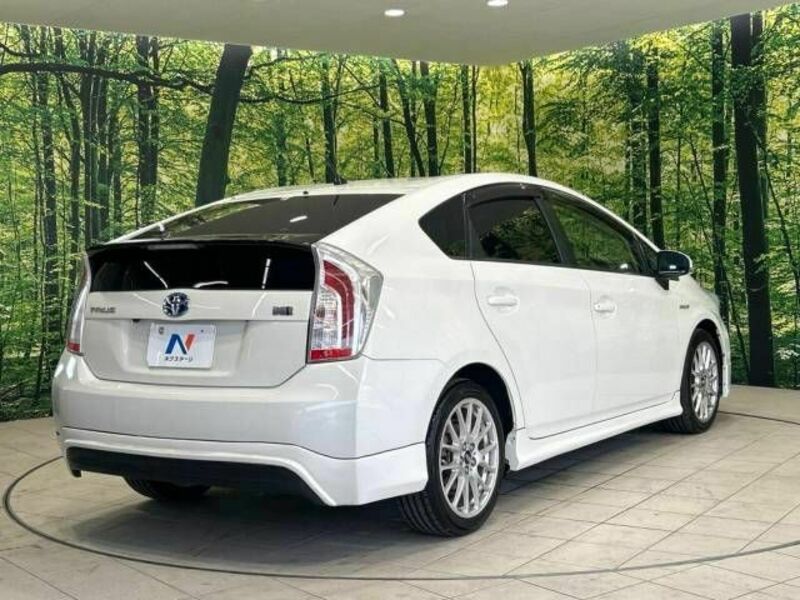 PRIUS-17