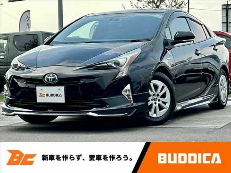 TOYOTA　PRIUS