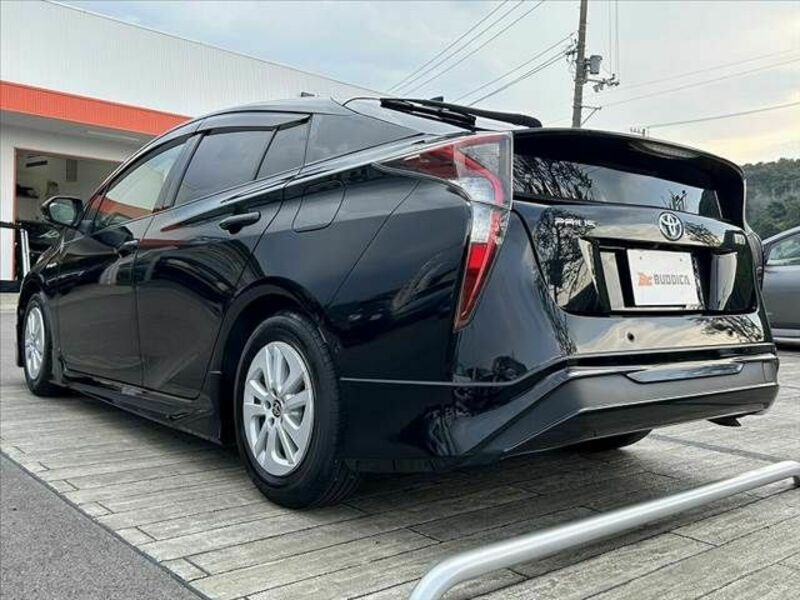 PRIUS-12