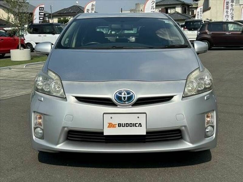 PRIUS-8