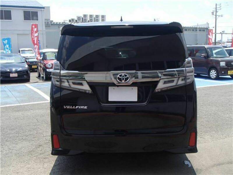 VELLFIRE-6