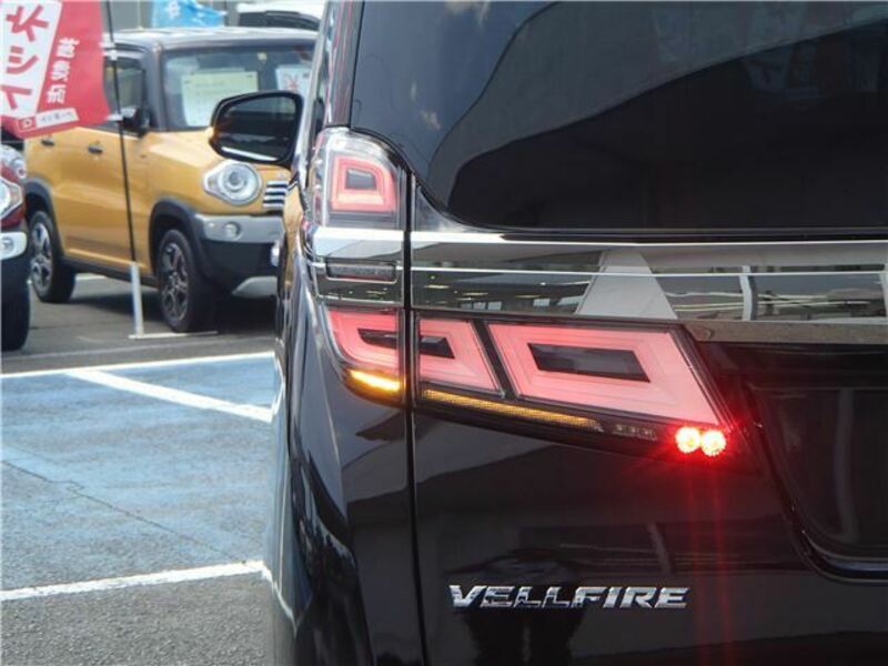 VELLFIRE-14