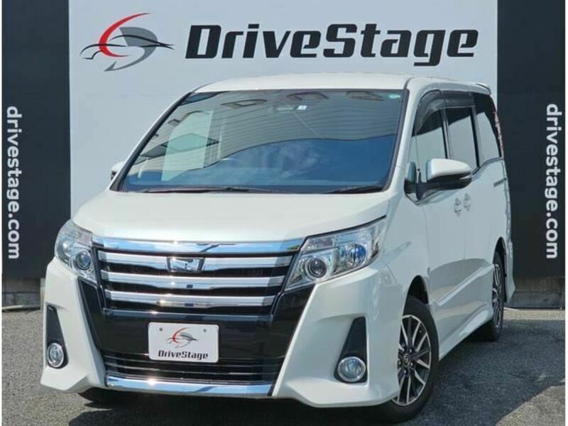 TOYOTA　NOAH