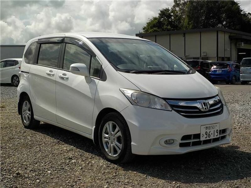 HONDA　FREED