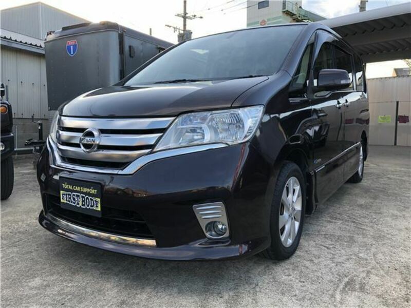 NISSAN　SERENA