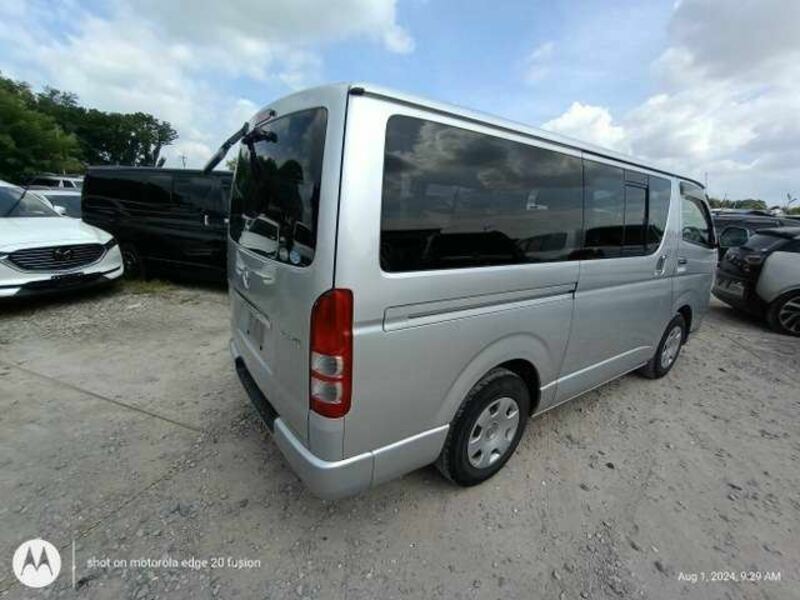 HIACE VAN-6