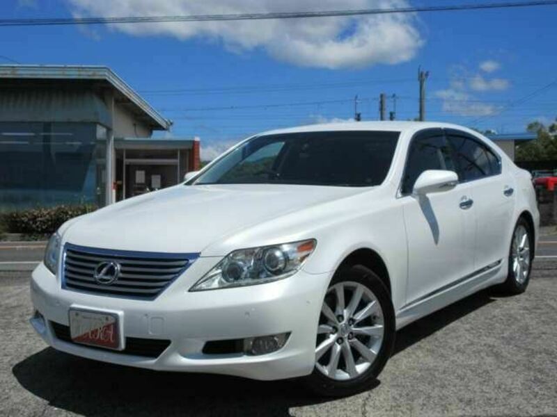 LEXUS　LS