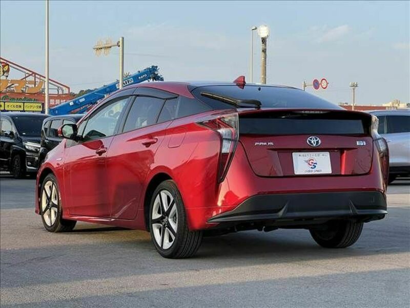 PRIUS-16