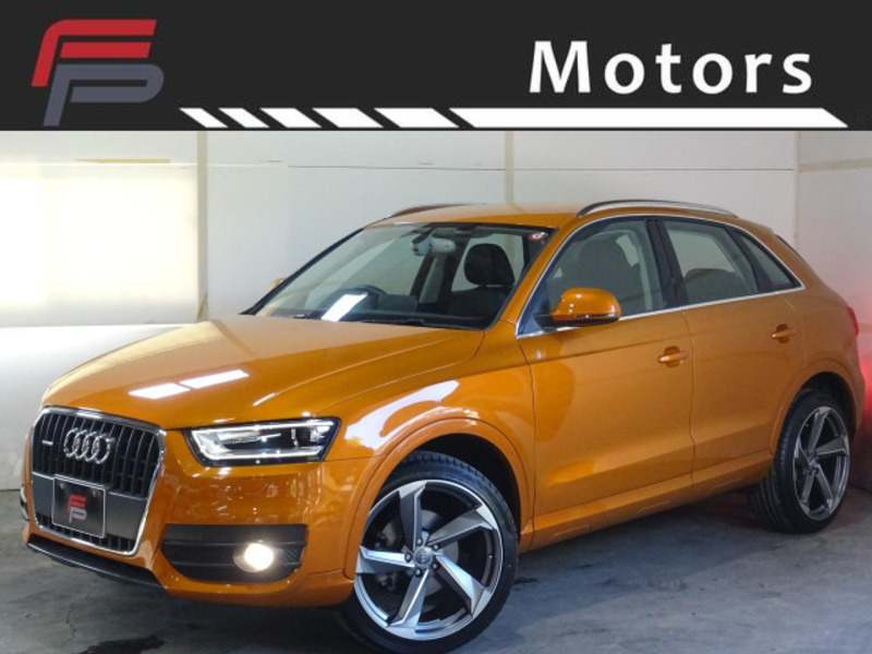 AUDI　Q3