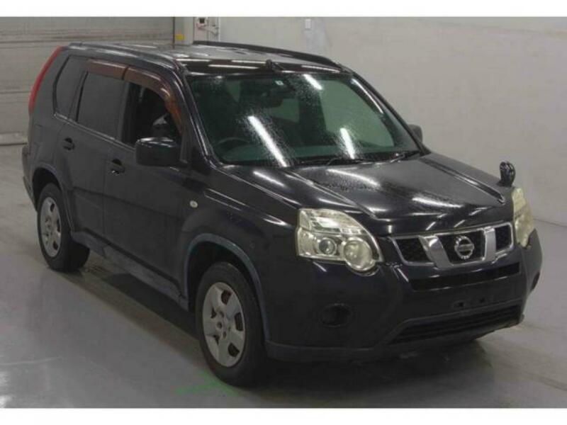 NISSAN　X-TRAIL