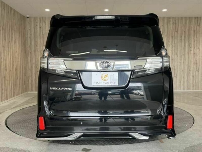 VELLFIRE-16