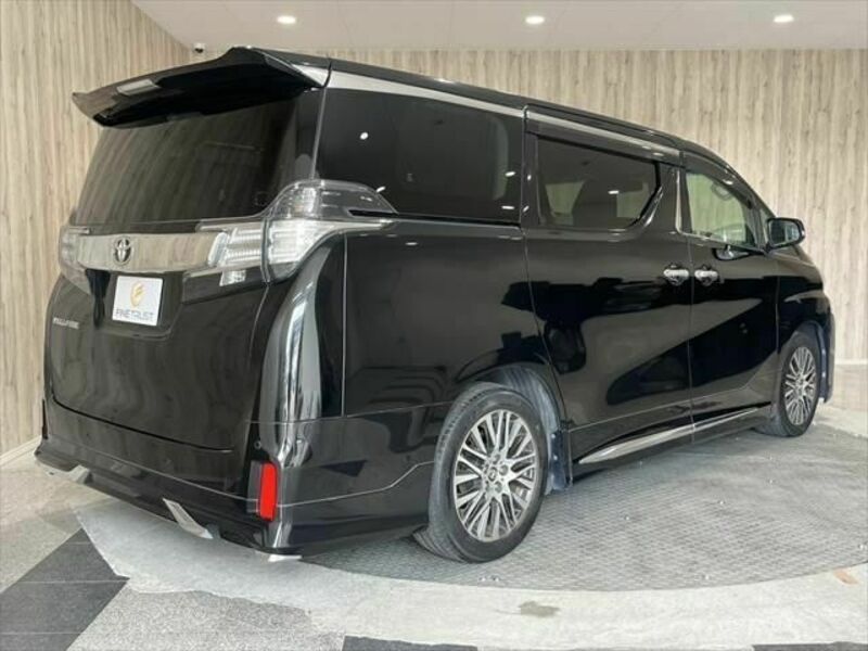 VELLFIRE-17