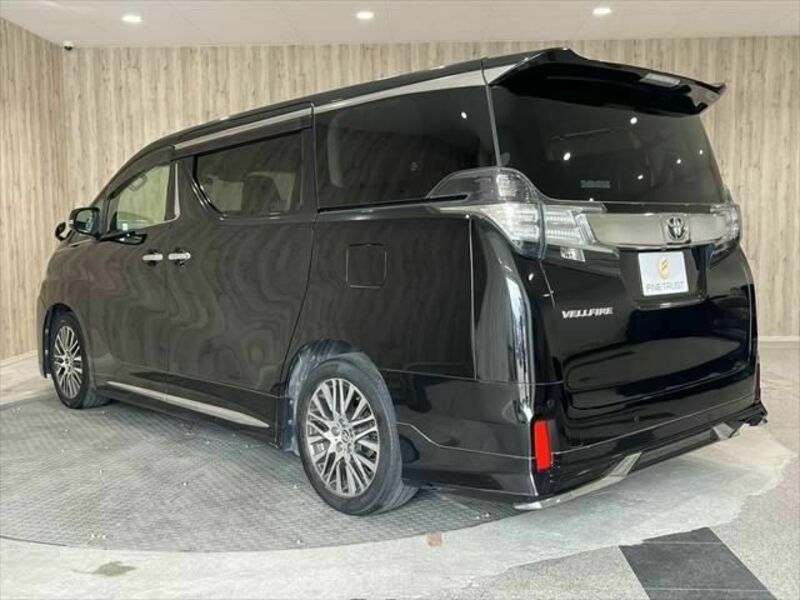 VELLFIRE-18