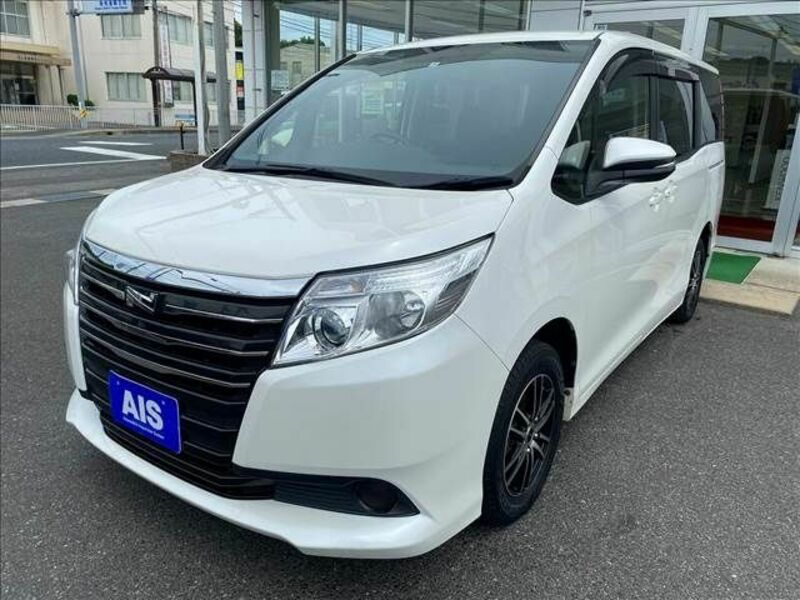 TOYOTA　NOAH