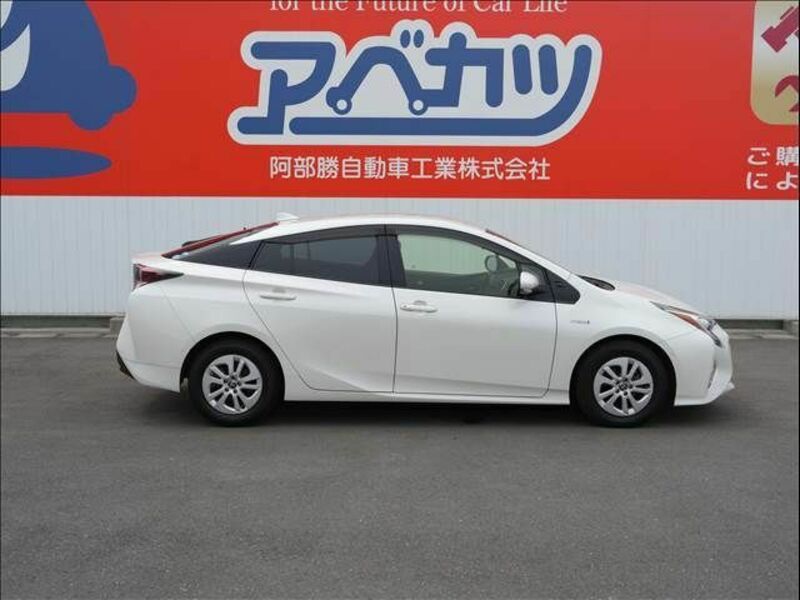 PRIUS-4