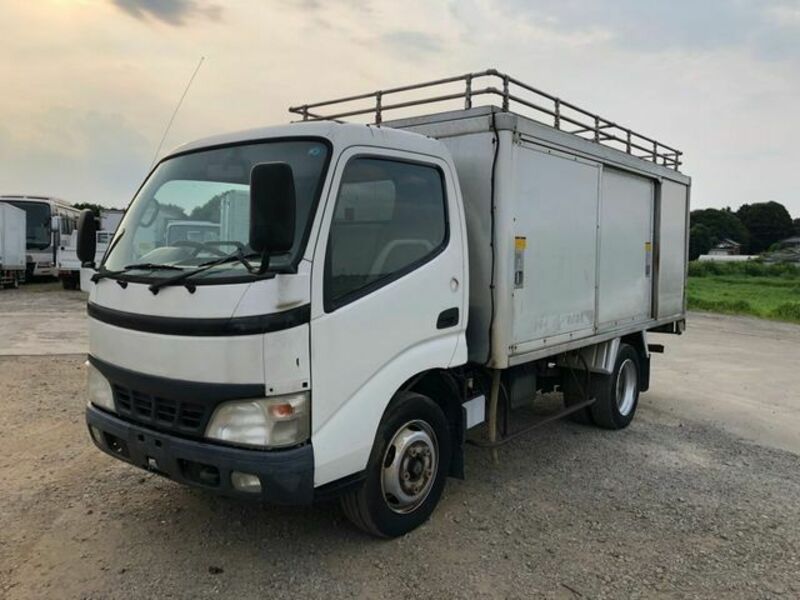 TOYOTA　DYNA