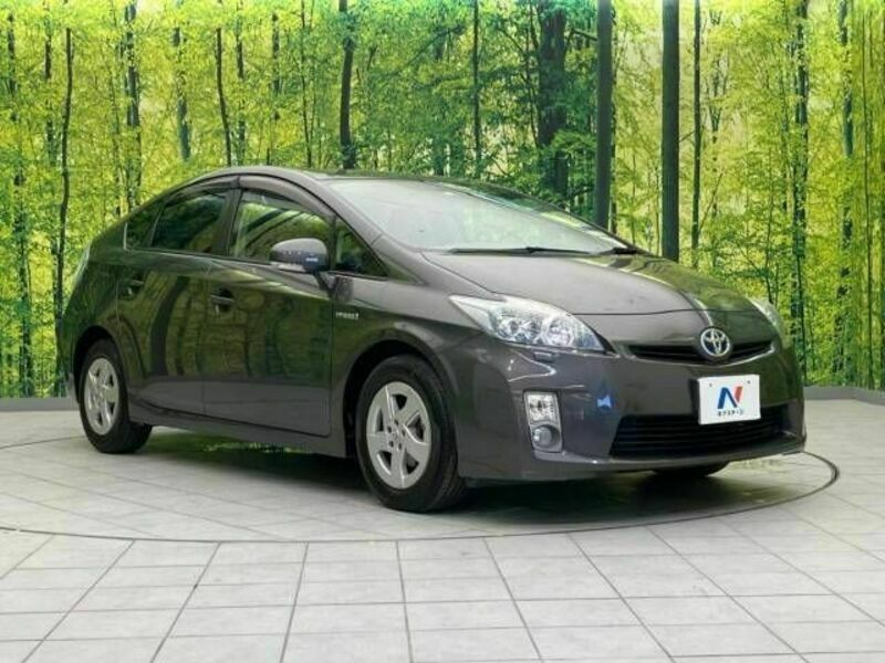 PRIUS-16