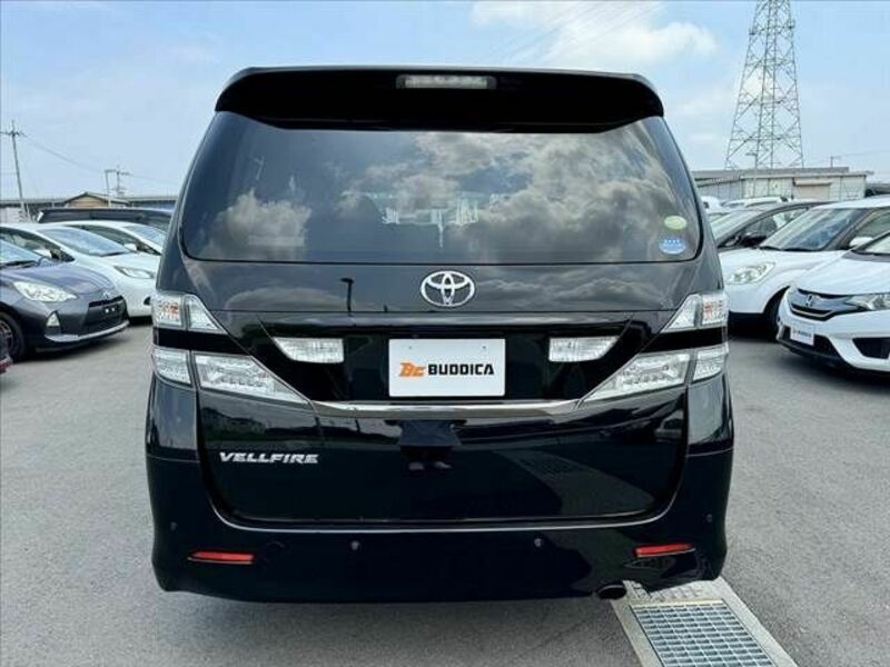 VELLFIRE-13