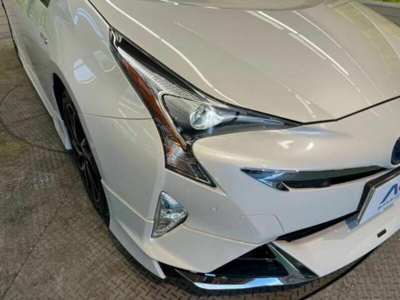 PRIUS-12