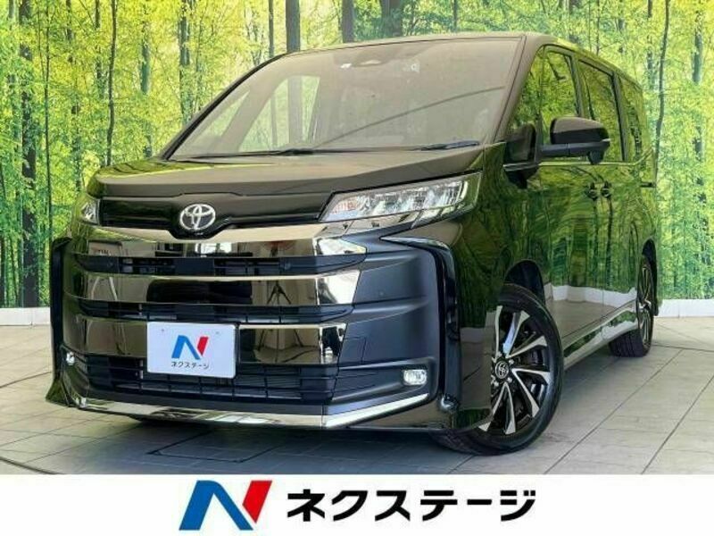 TOYOTA　NOAH