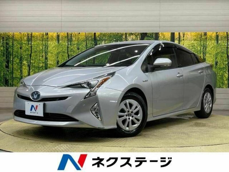 TOYOTA　PRIUS