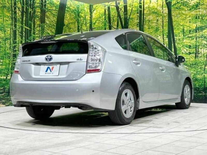 PRIUS-17