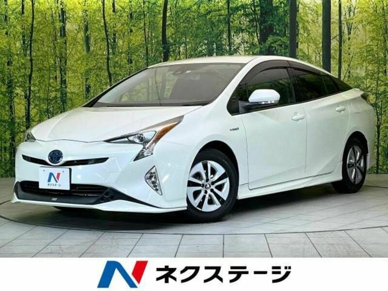 TOYOTA　PRIUS