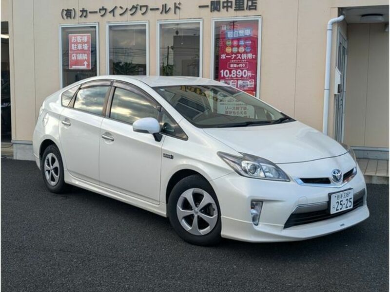 TOYOTA　PRIUS PHV