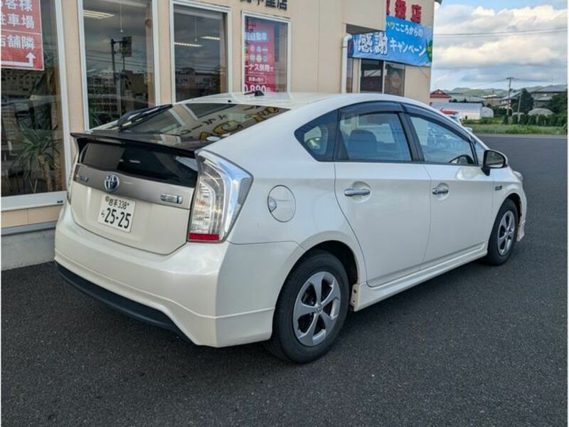 PRIUS PHV-8