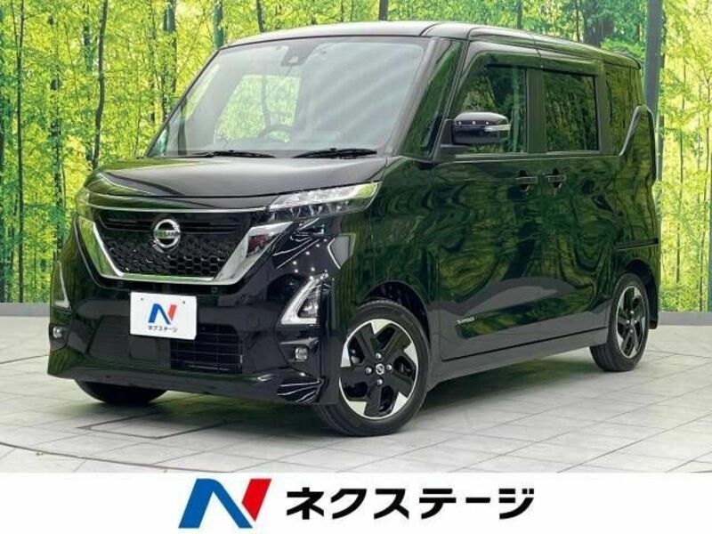 NISSAN　ROOX