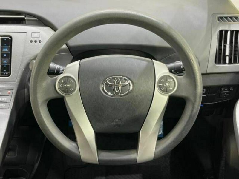 PRIUS-11